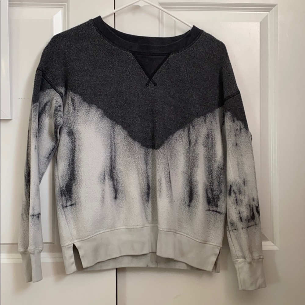 american eagle fleece crew neck long sleeve top!